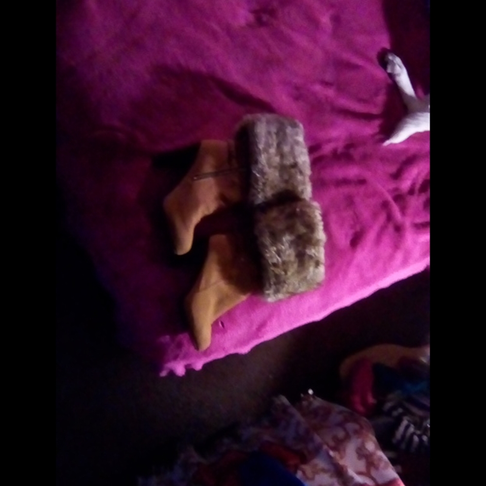 Boots - Picture 5 of 7